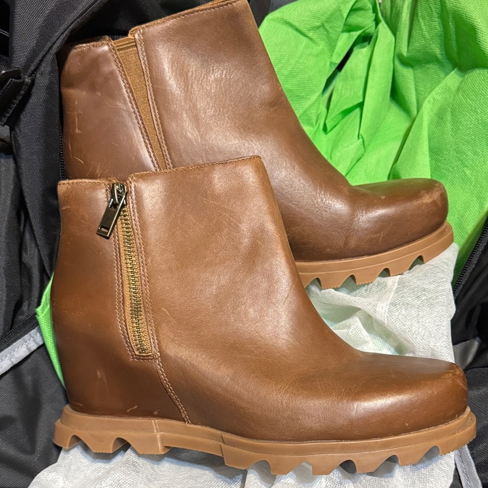 Sorel Tan Leather Ankle Booties